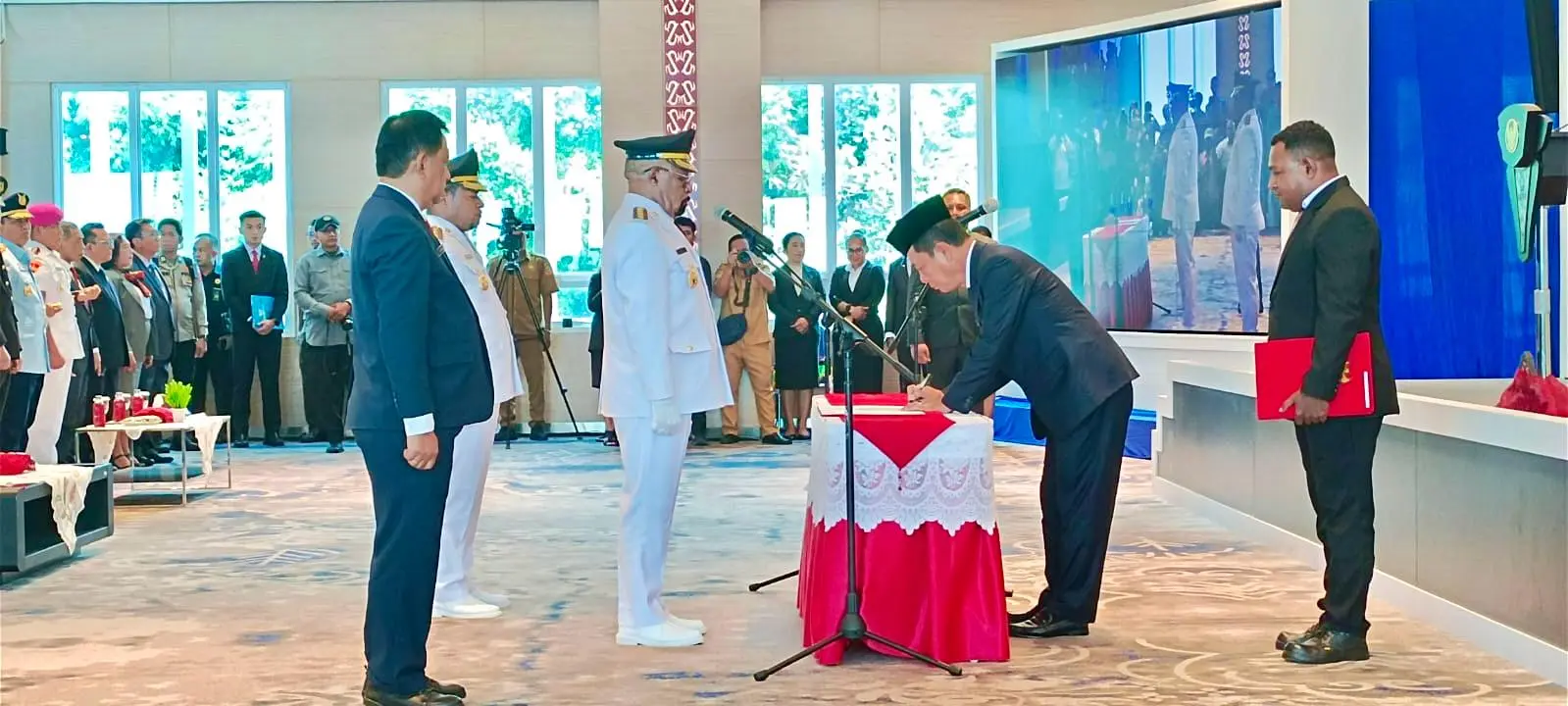 Bupati Yunus Wonda Ajak Masyarakat Bangun Kabupaten Jayapura