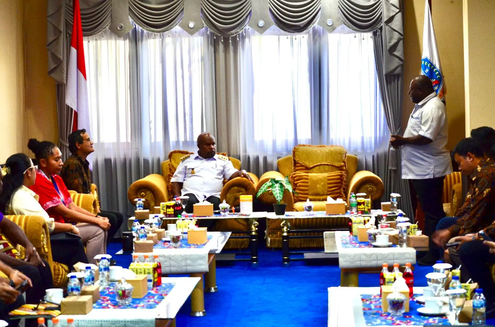 Tampak suasana pertemuan antara Pemerintah Kabupaten Jayapura bersama PT. Telkom dan PT. Telkomsel di Ruang Rapat Bupati Jayapura. Rabu (07/05/2025)